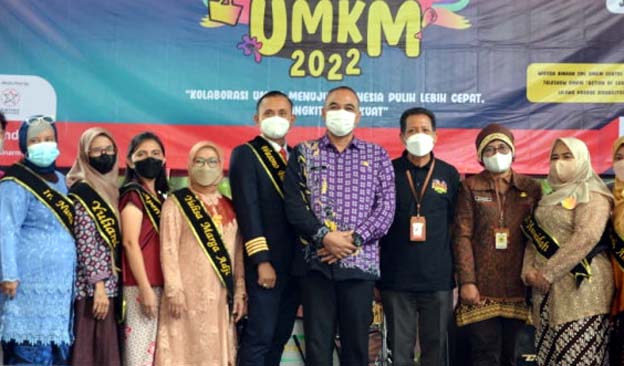 Bupati Zaki Apresiasi Festival UMKM Sinar Mas Land Tahun 2022