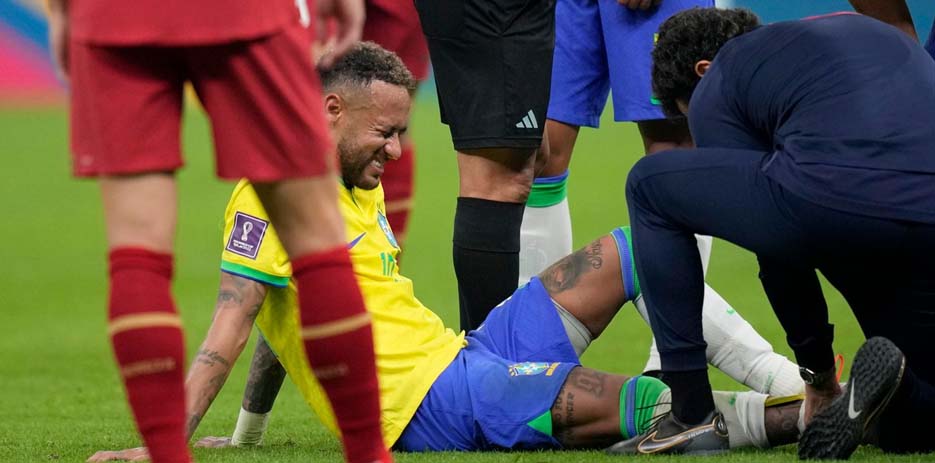 Neymar Menjalani Pemeriksaan Pergelangan Kakinya yang Terkilir