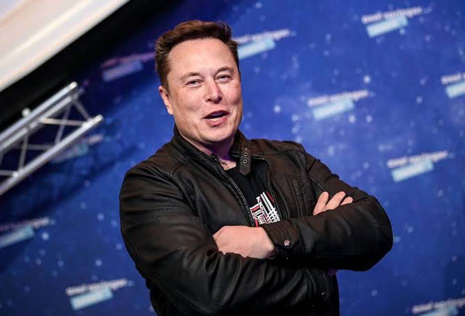 Elon Musk Secara Resmi Sekarang Menjadi CEO Twitter