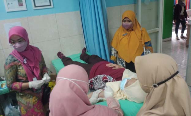 Tekan Angka Laju Pertumbuhan Penduduk, DP3AP2KB Gelar Pelayanan Safari KB