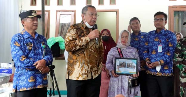 Walikota Benyamin Targetkan Bedah 500 Unit RTULH di 2023