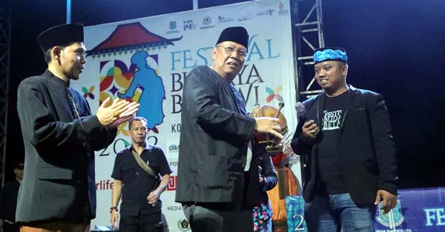 Benyamin Davnie Menutup Festival Budaya Betawi Kota Tangsel