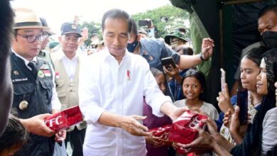Presiden Jokowi Tinjau Tenda Pengungsi Korban Gempa di Cianjur