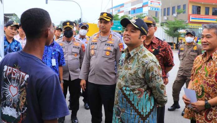 Walikota Arief Bersama Kapolresto Pantau Pengawasan Jam Operasional Truk