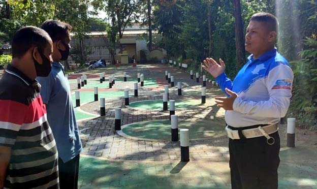 Gagal Praktek SIM, Polres Metro Tangerang Kota Beri Latihan Gratis