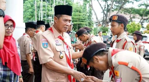 Syafrudin Lepas 16 Penggalang untuk Berlaga di Lomba Tingkat IV Banten