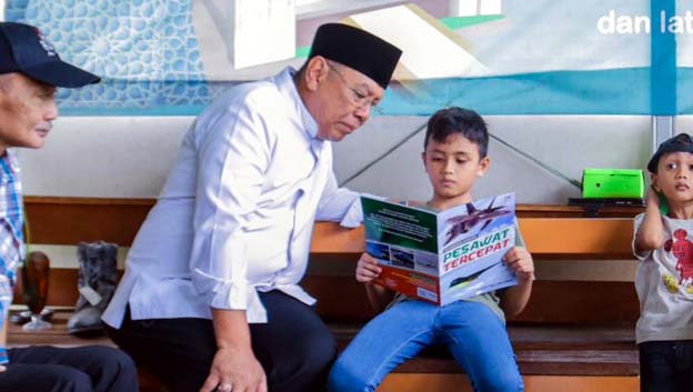 Walikota Benyamin Resmikan Taman Baca Masyarakat di Rawa Buntu