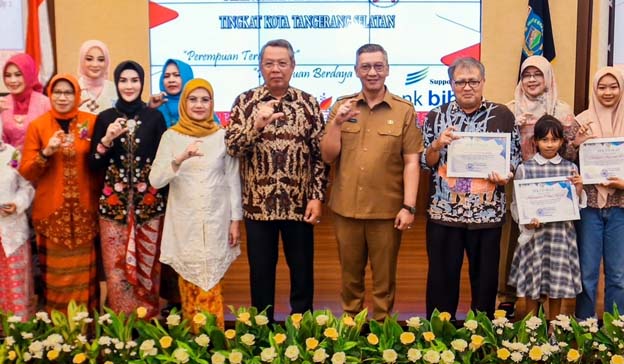 Benyamin Davnie: Tingkatkan Peran Perempuan dalam Pembangunan