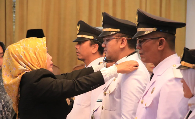 Bupati Tatu Lantik 683 Pejabat di Lingkungan Pemkab Serang