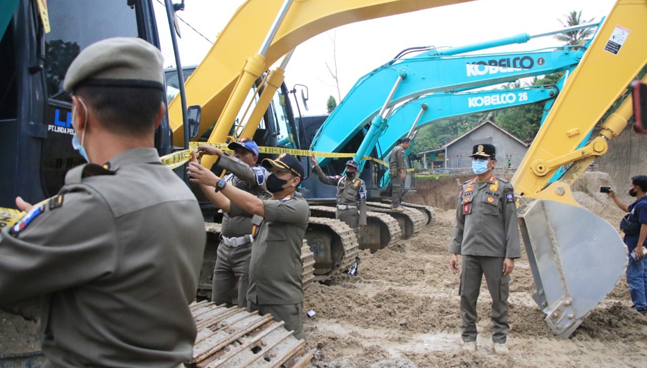 Pemkab Serang Segel Tiga Titik Galian Pasir di Kecamatan Mancak