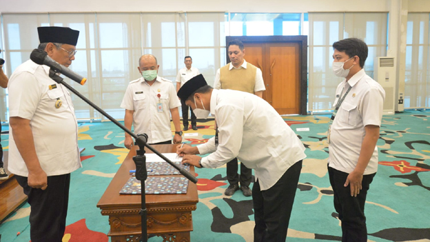 Benyamin Davnie Lantik Ratusan Pejabat Fungsional Pemkot Tangsel