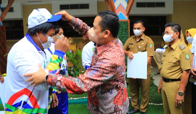 Walikota Arief Lepas 46 Atlet Paralympic Kota Tangerang
