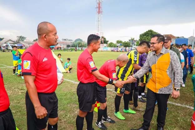 HUT ke-XXV, Pilar Saga Buka Turnamen Sepak Bola Bina Jaya