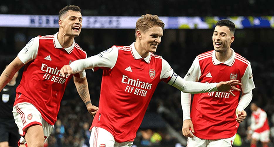 Tottenham 0-2 Arsenal: The Gunners Unggul Delapan Poin
