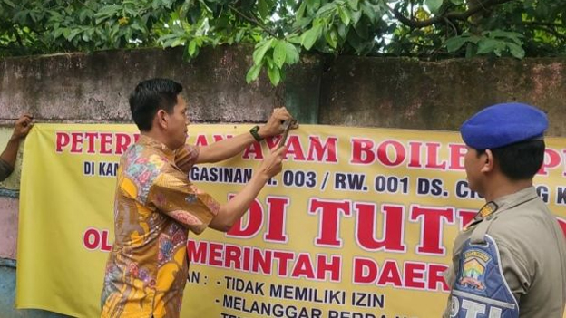 Pemkot Serang Menutup 6 Usaha Peternakan Ayam di Walantaka