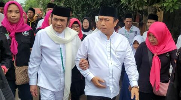 Rhoma Irama Isi Tausiyah Peringatan Isra Mi’raj di Linkungan Sewor