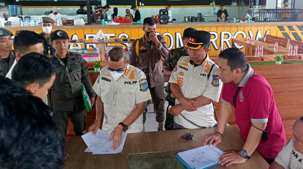 Belum Miliki PBG, Satpol PP Tangsel Segel Lapak 'Mie Gacoan'