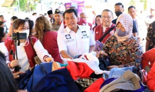 Maesyal Rasyid Membuka Kegiatan Bakti Sosial Peduli Kasih
