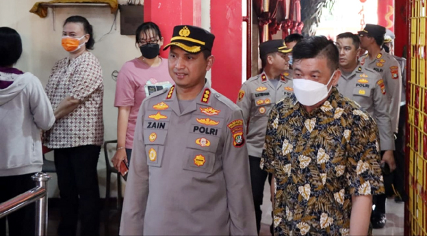 Jelang Imlek, Kapolres Metro Tangerang Kota Tinjau Vihara