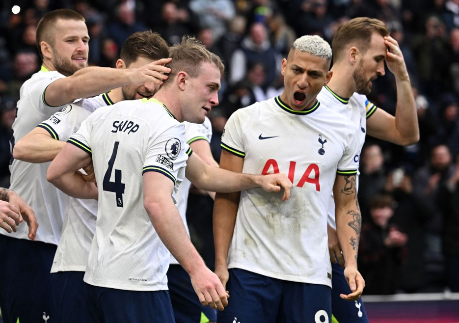 Tottenham 2-0 Chelsea: Spurs Meraih Kemenangan Pertama atas The Blues