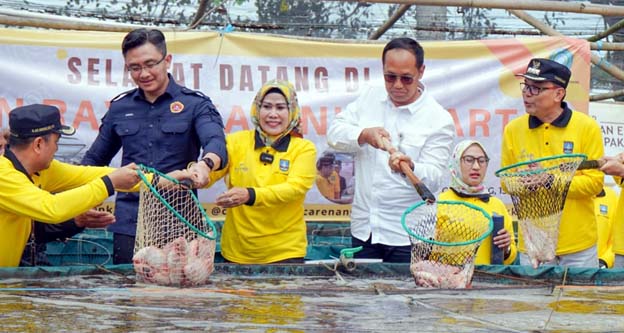 Sukses Berinovasi, Bupati Tatu Jadikan Carenang Kecamatan Percontohan