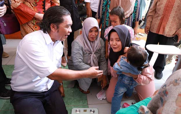 Cegah Stunting, Al Muktabar Berikan Nutrisi Tambahan Pada Balita