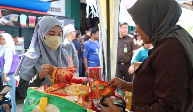 Gebyar Bazar Forkopimda Kota Tangerang Masuk Pemukiman Padat Penduduk