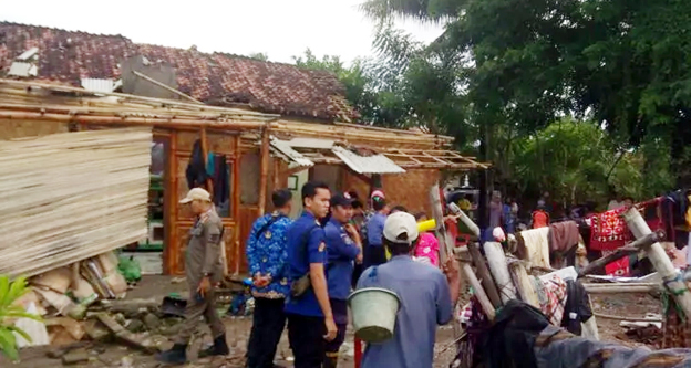 69 Rumah Penduduk di Kabupaten Tangerang Terdampak Angin Kencang