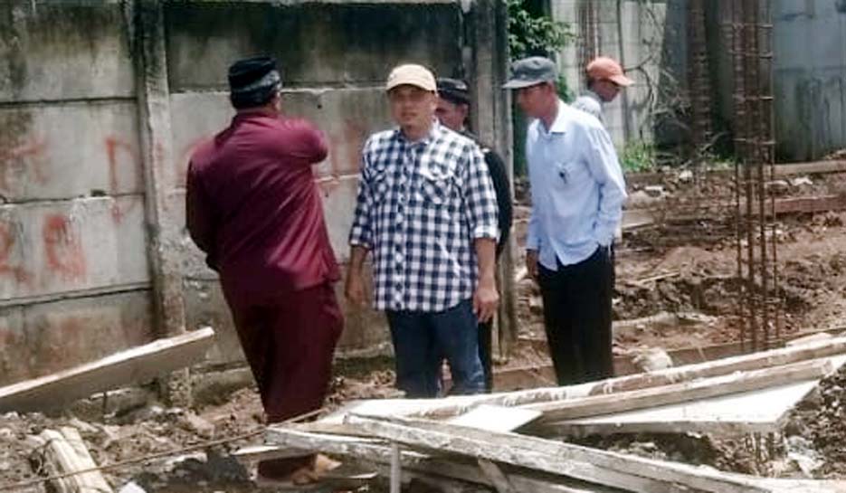 Akses Jalan Hilang, Wakil Ketua DPRD Lakukan Sidak ke Panunggangan Barat