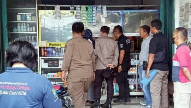 Polres Metro Bersam BPOM Banten Razia Toko Penjual Obat Keras