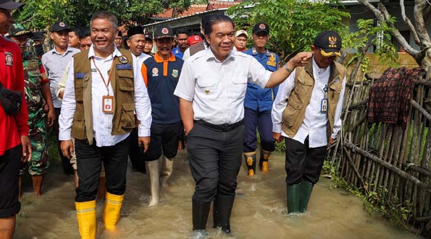 Al Muktabar Temui Masyarakat Korban Banjir di Teluk Naga