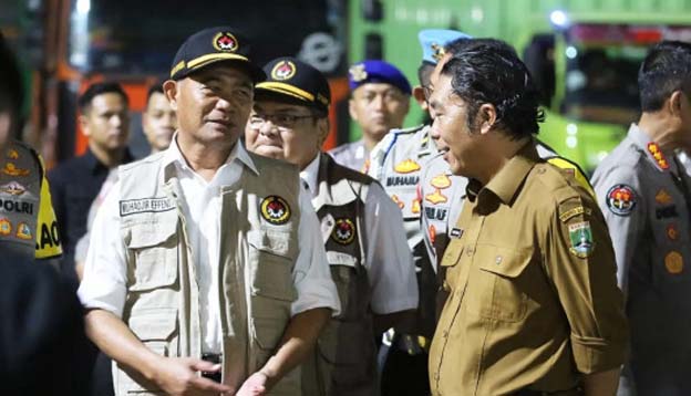 Al Muktabar Dampingi Menko PMK Tinjau Arus Mudik di Ciwandan