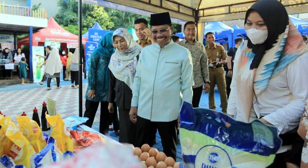 Sembako Murah, Sachrudin Buka Festival Ramadan Nusa Jaya