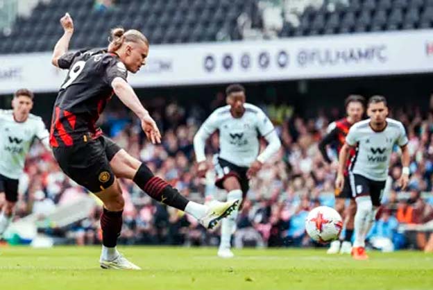 Gol Julian Alvarez Membawa ManCity ke Puncak Klasemen Liga Premier