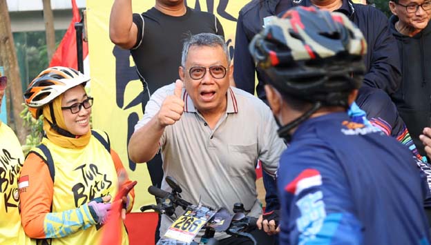 Benyamin Davnie Lepas Para Pesepeda Tur Batas Kota Tangsel