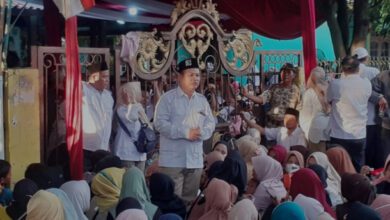 Wakil Ketua DPRD Kota Tangerang Bagikan Ribuan Paket Sembako