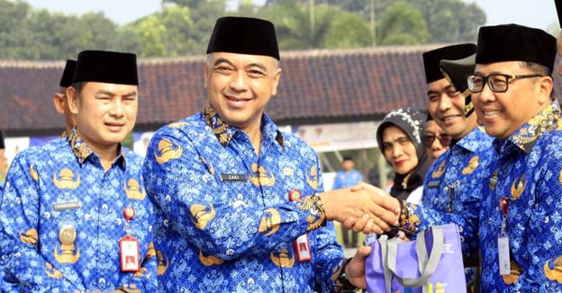 Bupati Zaki Canangkan Program KURASAKAN di Perkantoran