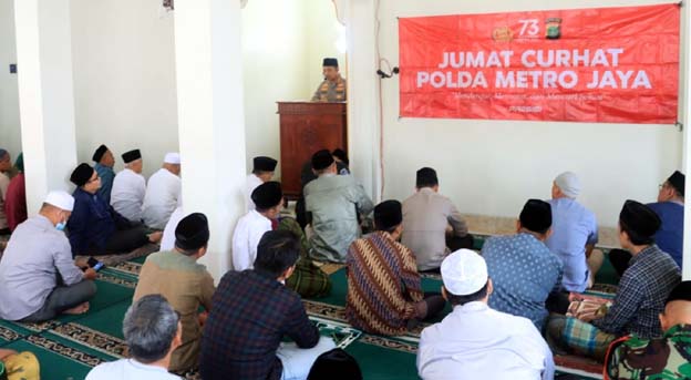 Jum'at Keliling, Kapolres Himbau Warga Cipondoh Waspada Curanmor