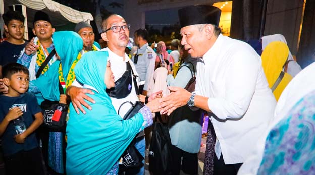 Benyamin Davnie Lepas Keberangkatan 393 Calhaj Asal Tangsel
