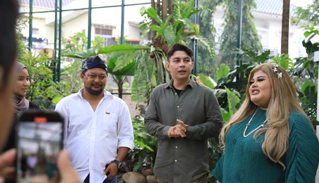 Glam Shine Cosmetics Membuat ‘Glam Aviary’ di Banjar Wijaya