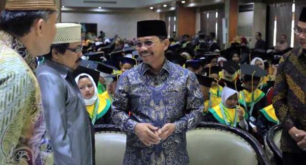 Sachrudin Hadiri Lepas Wisuda 370 Peserta Didik MDT ke-XVIII