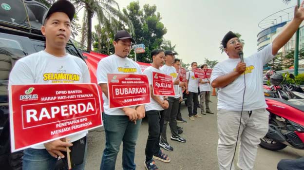 Rugi Rp2,89 Triliun, LSM Janur Desak Bank Banten Dibubarkan