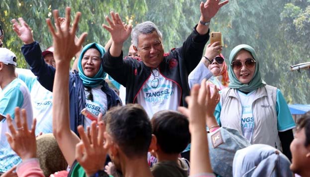 Benyamin Lepas Peserta Road To Tangsel Marathon di Ciputat Timur