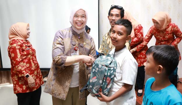 Pemprov Banten Berikan Bantuan Pendidikan Perlengkapan Sekolah