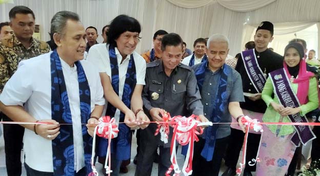 Walikota Syafrudin Resmikan Kantor DPD Real Estate Indonesia