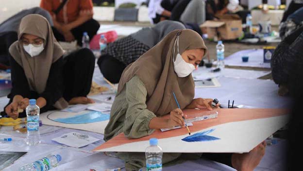 Lomba Kaligrafi Kontemporer Ramaikan 1 Dekade Festival Al A’zhom