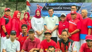 Sambut HUT RI ke-78, Syafrudin Buka Turnamen Tenis Club Lontar