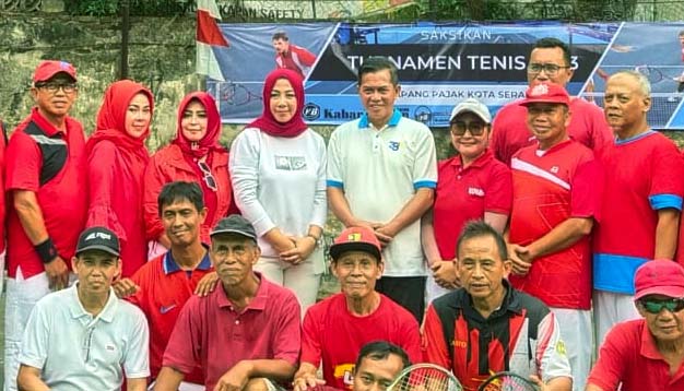 Sambut HUT RI ke-78, Syafrudin Buka Turnamen Tenis Club Lontar