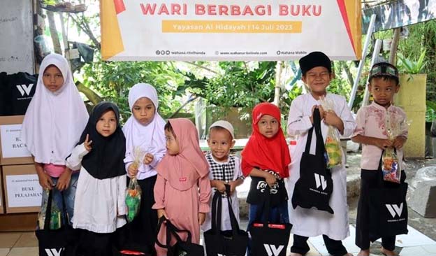 WARI Berbagi Buku Baca Anak di Yayasan Al Hidayah Kota Tangerang