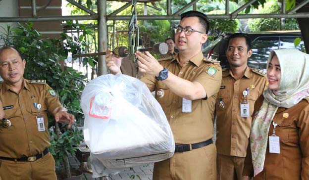 Kecamatan Benda Rutin Sedekah Sampah Menjadi Sedekah Oksigen